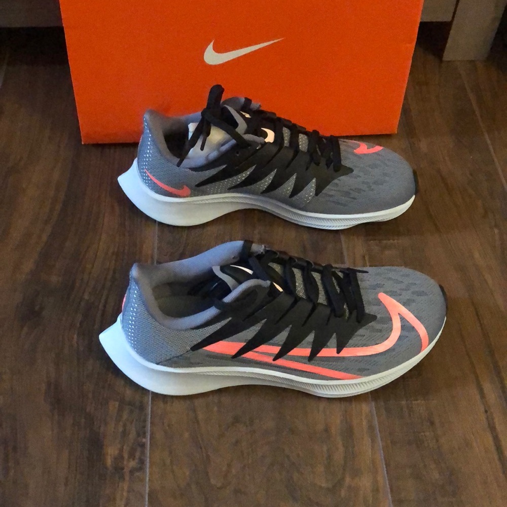 NIB Nike | Zoom Rival Fly - Picture 4 of 7